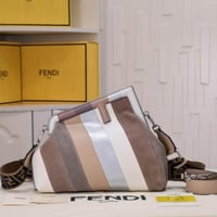 شنطة فيندي Fendi First