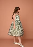 فستان بناتي