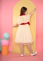 فستان اطفال ابيض فيونكه