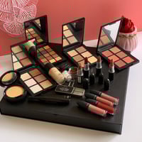 بوكس مكياج متكامل من KWK