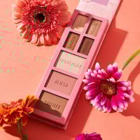 ايسنس باليت الوجه والعين بلوم بيبي بلوم 01 - 7 الو...