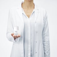 مزيل عرق مركز للبشرة الحساسه 48 ساعه من فيتشي الفر...