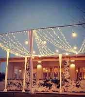 عقد لمبات ليد لون كريمي