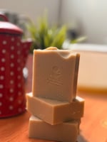 صابون حليب الماعز بأنواع الطين الطبيعية الغنيه بال...