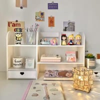 منظم مكتبي متعدد الاستخدامات. يتميز بحجرات متعددة...