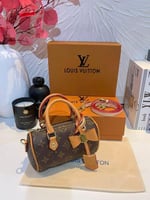 J- شنطة LOUIS VUITTON