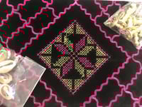 وردي غامق كامل