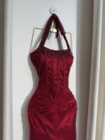 فستان سهره باللون العودي