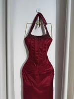 فستان سهره باللون العودي