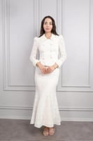 طقم تنورة وبلوزة دانتيل بزينة ازرار -سكري