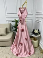 فستان سهره ميكادو المزين بالورود البارزه