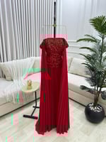 فستان احمر بكسرات سهره