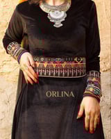 جلابيه عسيريه مخمل قط عسيري مع الطرحه والمنديل الا...