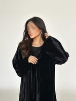 عبايه كلوش من المخمل المكسر