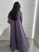 كلوش بتطريز طولي موف من الخلف