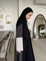 نص كلوش مع حرير ياباني باللون ( الرمادي و الاوف وا...