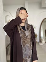 نص كلوش لف مع ثنية بطرف الاكمام