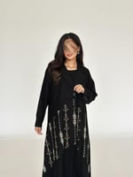 بليزر من اللينن المطرز مع الجوخ