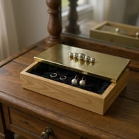 علبة تقديم خشب هندي غطاء حديد