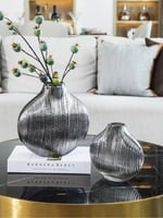 فازة ورد زجاج فضي