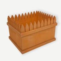 صندوق خشبي ملون