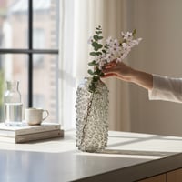 فازة ورد زجاج