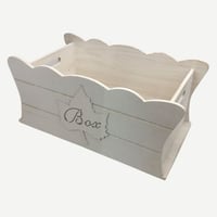 صندوق خشبي ملون منعطفات