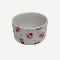 بايركس حلا صغير تدخل الفرن