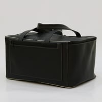 عزبة الكرم جلد لون أسود