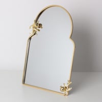 مرايا ديكور ذهبي حديد