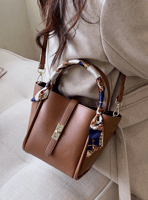 حقيبة يد نسائية