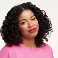 ايسنس قلم شفاه سائل مات يدوم لمدة 8 ساعات كلاسيك ر...