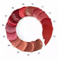 ايسنس قلم شفاه سائل مات يدوم لمدة 8 ساعات كلاسيك ر...