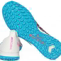 جزمة كرة قدم Nike