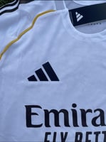 تيشيرت ريال مدريد الأساسي 25/26 "فئة اللاعبين"