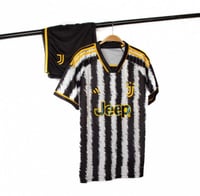 طقم يوفنتوس الأساسي 2024