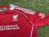 طقم ليفربول الأساسي 25/26