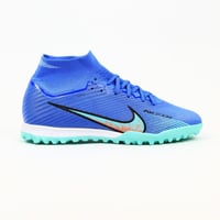 جزمة كرة قدم Nike