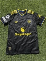 تيشيرت مانشستر يونايتد الثالث 25/26. فئة اللاعبين