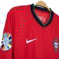 تيشيرت منتخب البرتغال الأساسي (فئة اللاعبين) كم طو...