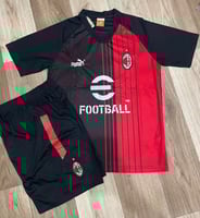 طقم تمارين اي سي ميلان