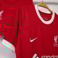 طقم ليفربول الأساسي 2024