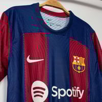 تيشيرت برشلونة الأساسي 2024 فئة اللاعبين