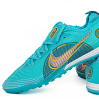 جزمة كرة قدم Nike