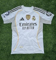 تيشيرت ريال مدريد الأساسي 25/26. فئة اللاعبين