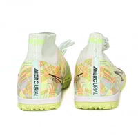 جزمة كرة قدم Nike