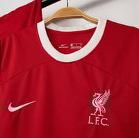 طقم ليفربول الأساسي 2024