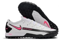 جزمة كرة قدم Nike