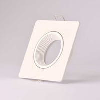 أبيض عاكس أبيض