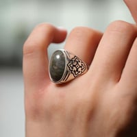 خاتم الطاووس الأخضر J-0104